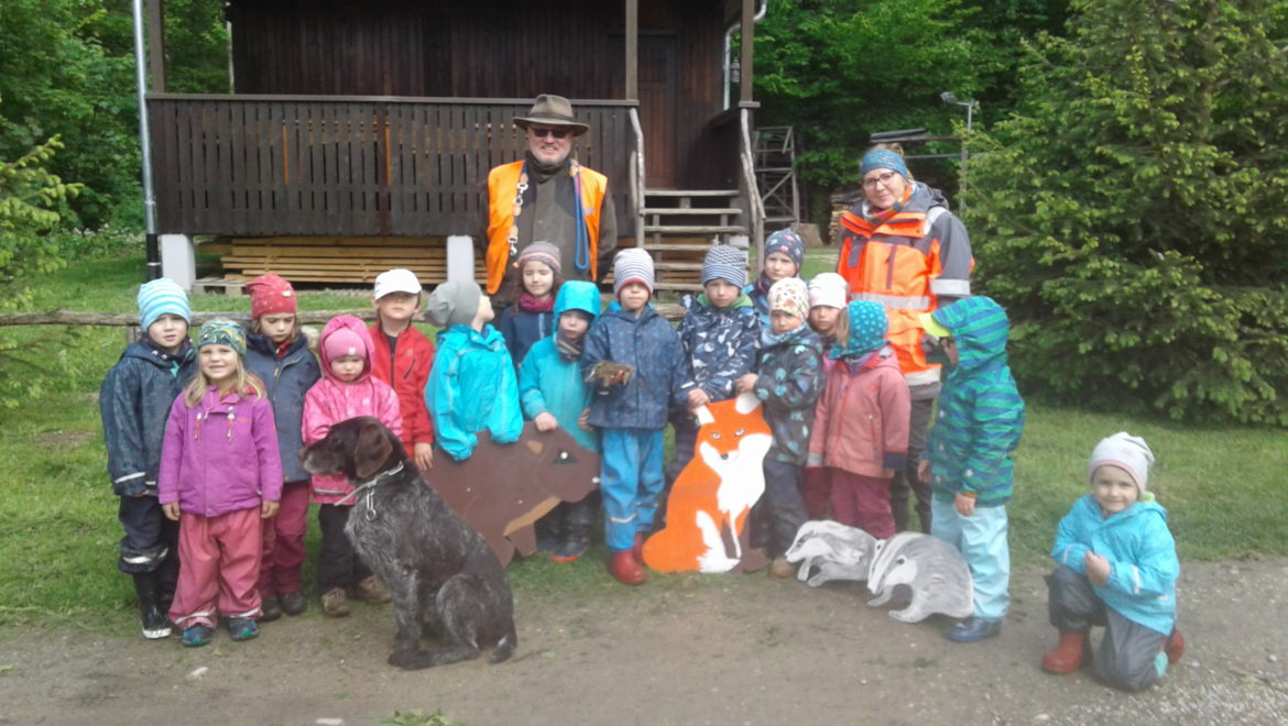 Waldkindergarten Endingen zu Besuch bei Wyhler Jäger